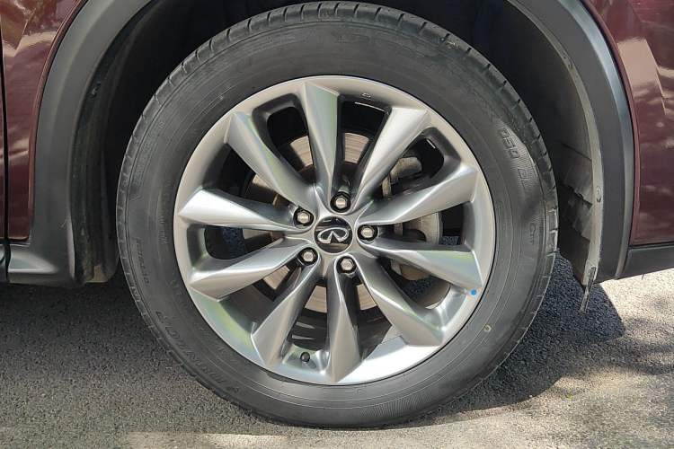 Used Infiniti QX50 2020 2.0T Two-Wheel Drive Fashion Edition Right Front Wheel Hub