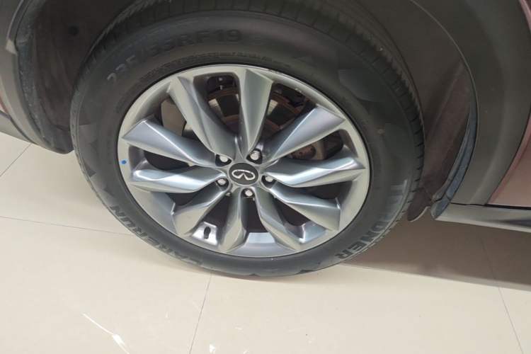 Used Infiniti QX50 2020 2.0T Two-Wheel Drive Fashion Edition Right Rear Wheel Hub