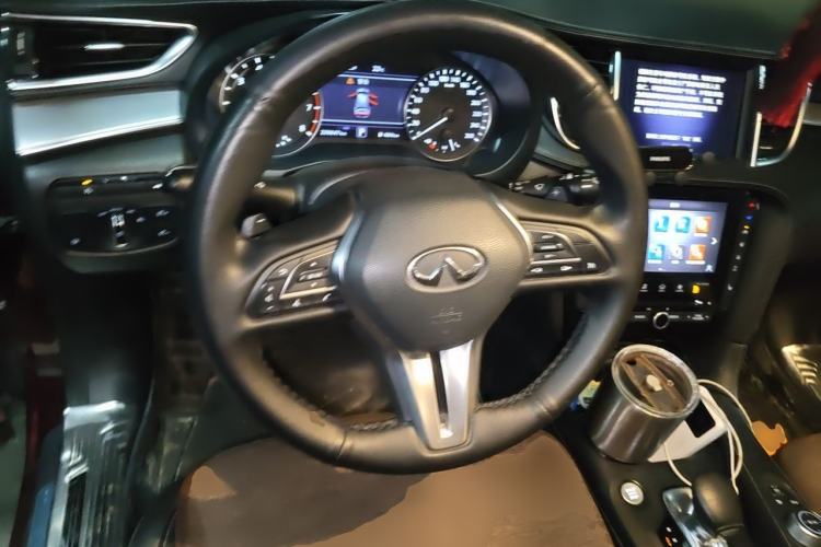 Used Infiniti QX50 2020 2.0T All-Wheel-Drive Elite Version Steering Wheel