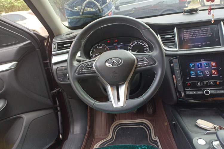 Used Infiniti QX50 2020 2.0T All-Wheel-Drive Elite Version Steering Wheel