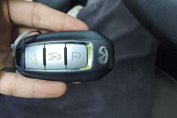 Used Infiniti QX50 2020 2.0T Two-Wheel Drive Fashion Edition Vehicle Key