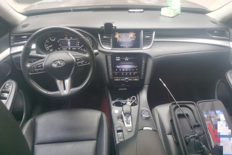 Used Infiniti QX50 2020 Revised Version 2.0T Two-Wheel Drive Fashion Edition Center Console