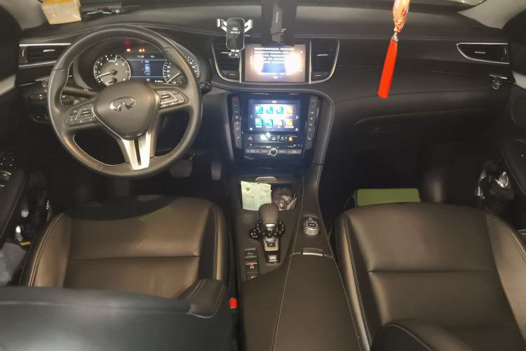 Used Infiniti QX50 2020 2.0T All-Wheel-Drive Elite Version Center Console