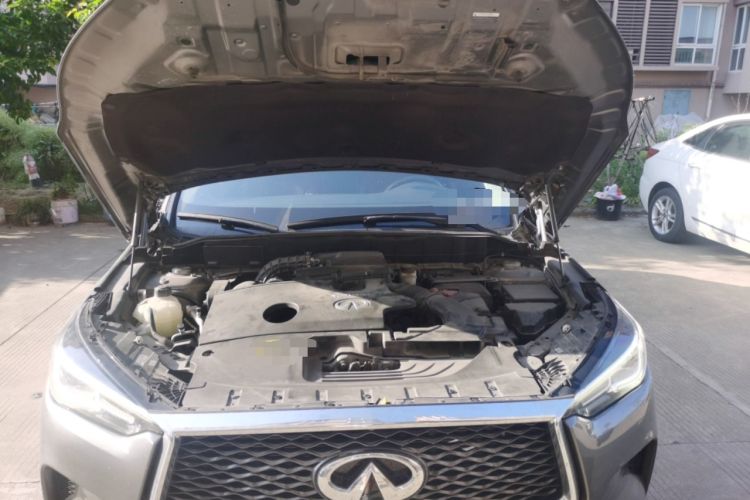 Used Infiniti QX50 2020 2.0T All-Wheel-Drive Elite Version Engine Bay