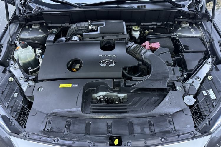 Used Infiniti QX50 2020 2.0T All-Wheel-Drive Elite Version Engine Bay