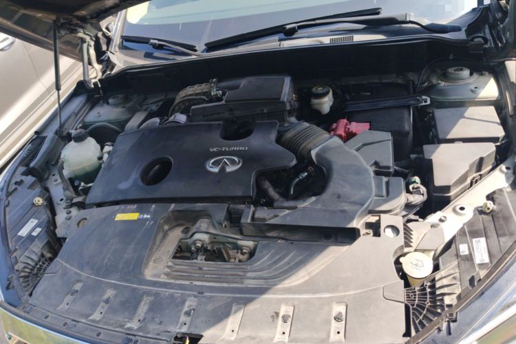 Used Infiniti QX50 2020 2.0T All-Wheel-Drive Elite Version Engine Bay