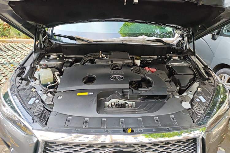 Used Infiniti QX50 2020 Revised Version 2.0T Four-Wheel Drive Smart Edition Engine Bay