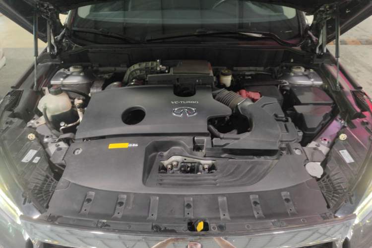 Used Infiniti QX50 2020 2.0T All-Wheel-Drive Elite Version Engine Bay