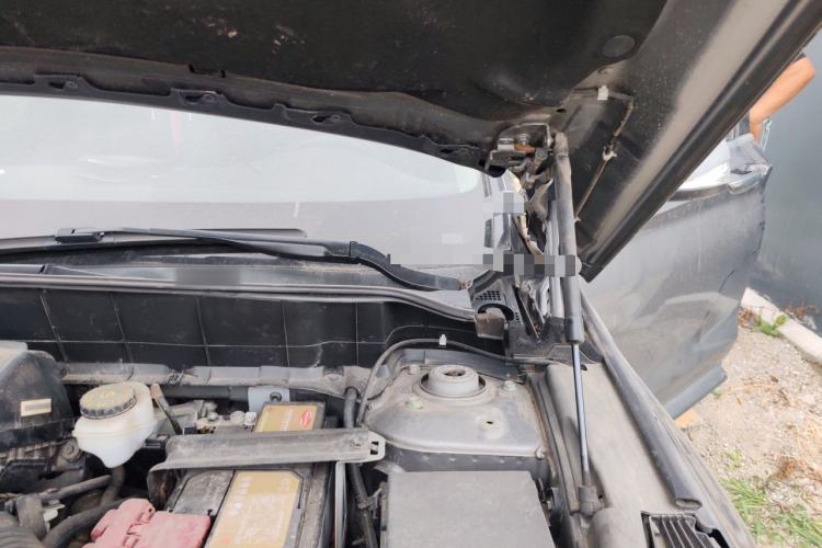 Used Infiniti QX50 2020 2.0T Two-Wheel Drive Fashion Edition Engine Bay Left