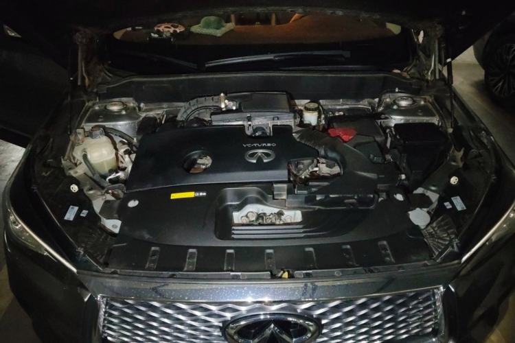 Used Infiniti QX50 2020 2.0T All-Wheel-Drive Elite Version Engine Bay