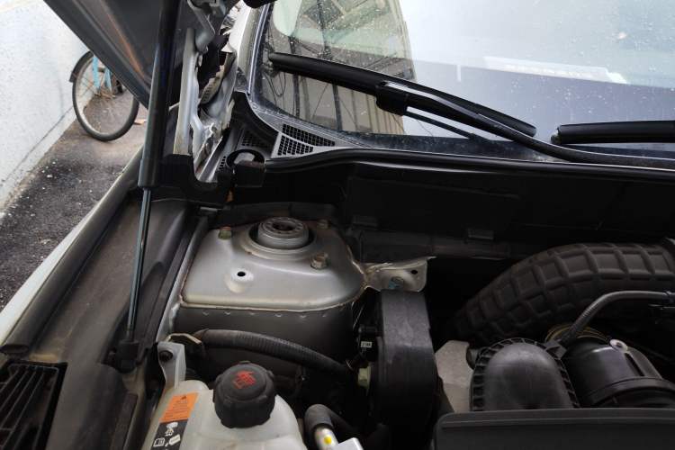 Used Infiniti QX50 2020 2.0T Four-Wheel Drive Navigation Edition Engine Bay Right
