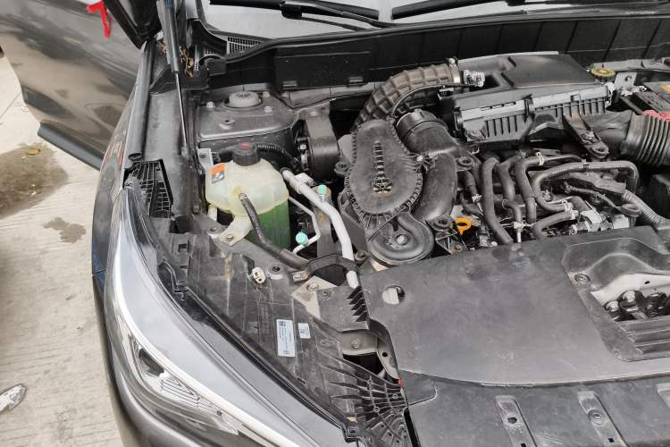 Used Infiniti QX50 2020 Revised Version 2.0T Two-Wheel Drive Elite Edition Engine Bay Right