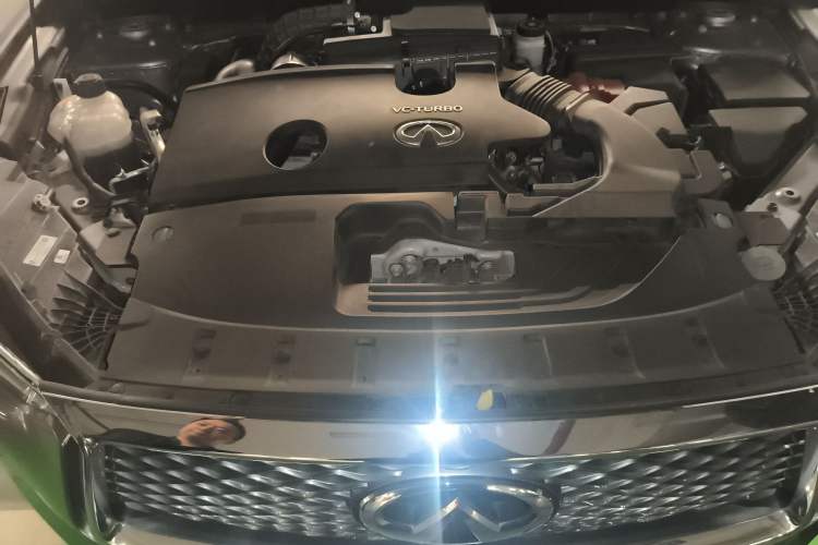 Used Infiniti QX50 2020 2.0T All-Wheel-Drive Elite Version Engine Bay