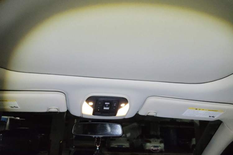 Used Infiniti QX50 2020 2.0T All-Wheel-Drive Elite Version Headliner