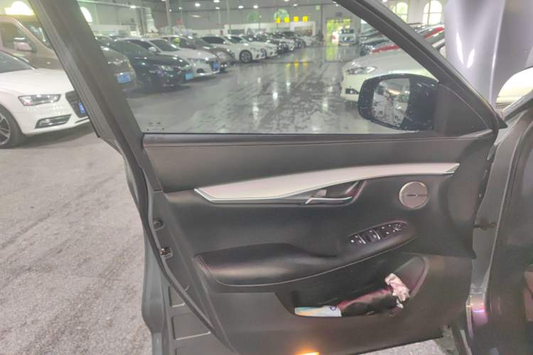 Used Infiniti QX50 2020 2.0T All-Wheel-Drive Elite Version Left Front Door Interior