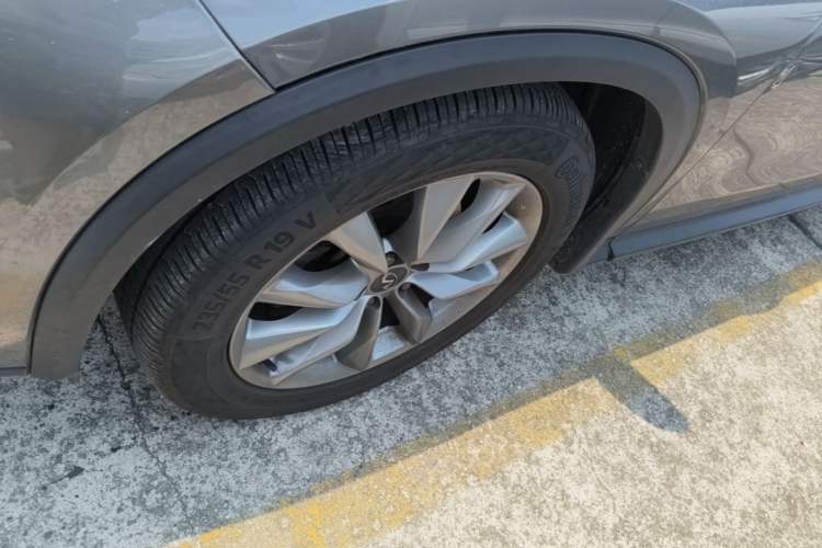 Used Infiniti QX50 2020 Revised Version 2.0T All-Wheel Drive Elite Edition Left Front Wheel Hub