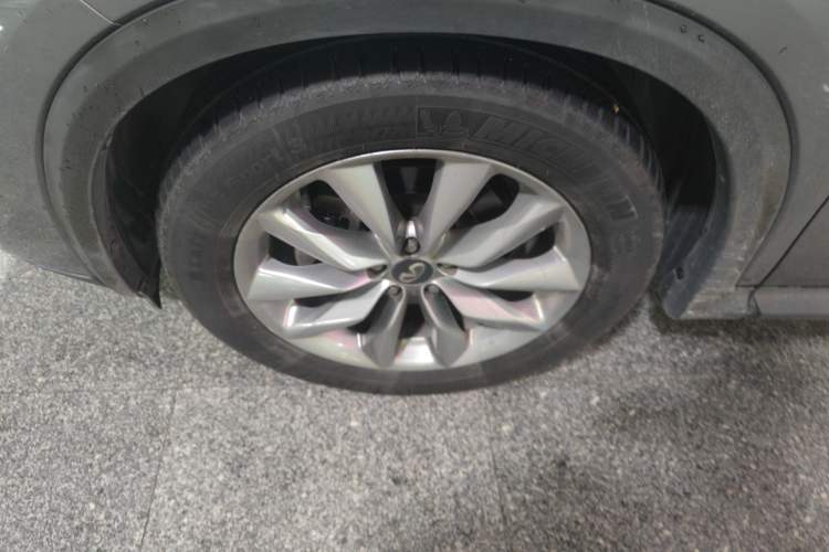 Used Infiniti QX50 2020 2.0T All-Wheel-Drive Elite Version Left Front Wheel Hub