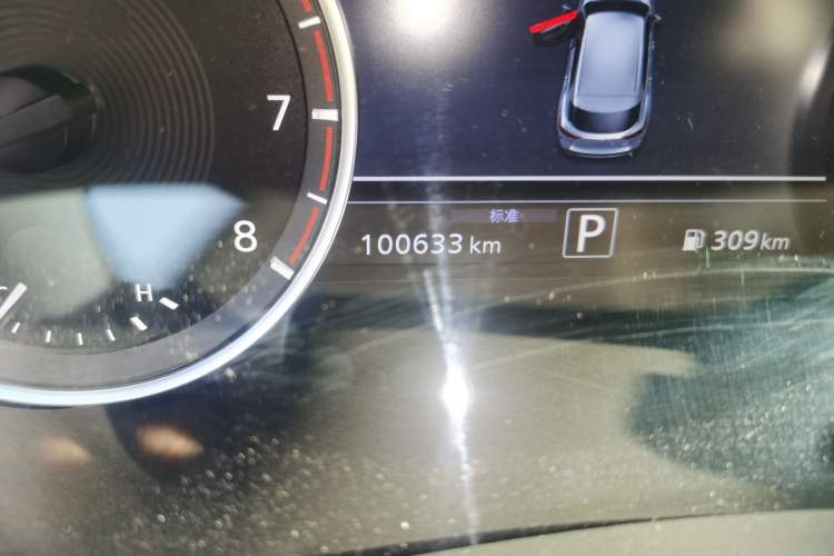 Used Infiniti QX50 2020 2.0T All-Wheel-Drive Elite Version Odometer Close Up