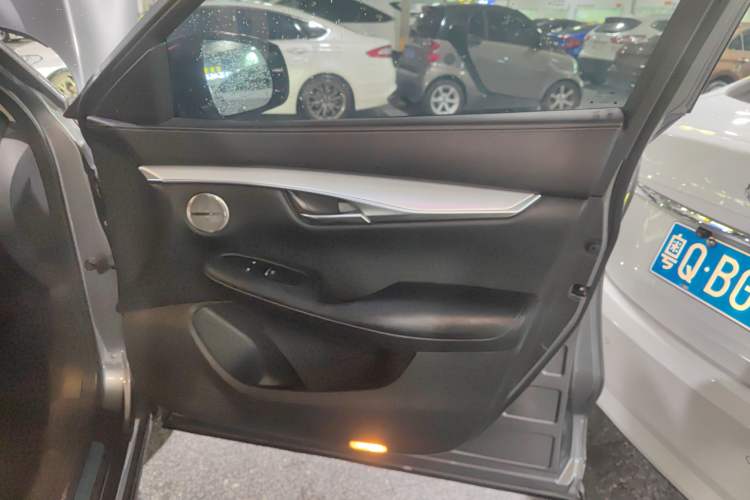 Used Infiniti QX50 2020 2.0T All-Wheel-Drive Elite Version Right Front Door Interior