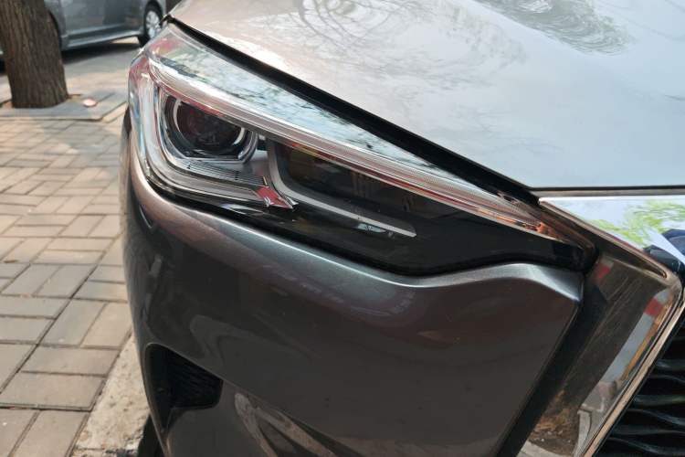 Used Infiniti QX50 2020 2.0T All-Wheel-Drive Elite Version Right Front Headlight