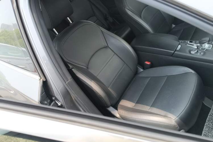 Used Infiniti QX50 2020 Revised Version 2.0T All-Wheel Drive Elite Edition Right Front Seat