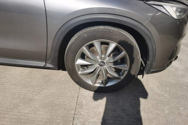 Used Infiniti QX50 2020 2.0T All-Wheel-Drive Elite Version Right Front Wheel Hub
