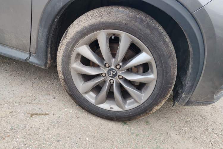 Used Infiniti QX50 2020 2.0T Two-Wheel Drive Fashion Edition Right Front Wheel Hub