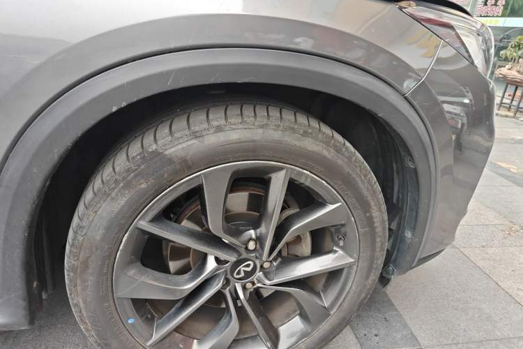 Used Infiniti QX50 2020 2.0T Four-Wheel Drive Navigation Edition Right Front Wheel Hub