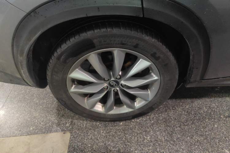 Used Infiniti QX50 2020 2.0T All-Wheel-Drive Elite Version Right Rear Wheel Hub