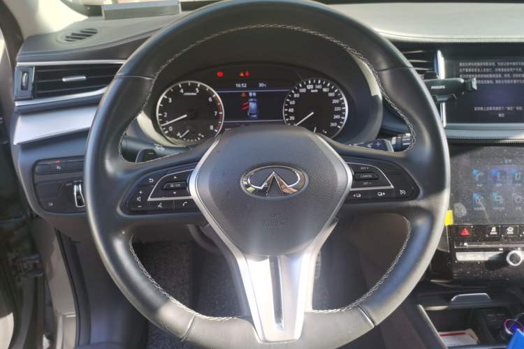Used Infiniti QX50 2020 2.0T All-Wheel-Drive Elite Version Steering Wheel