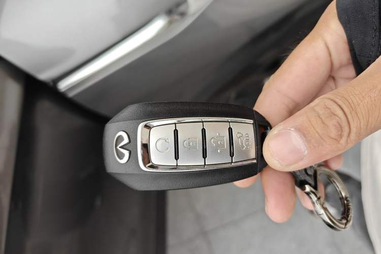 Used Infiniti QX50 2020 2.0T Four-Wheel Drive Navigation Edition Vehicle Key