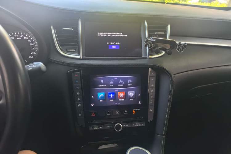 Used Infiniti QX50 2020 Revised Version 2.0T All-Wheel Drive Elite Edition Audio And AC Panel