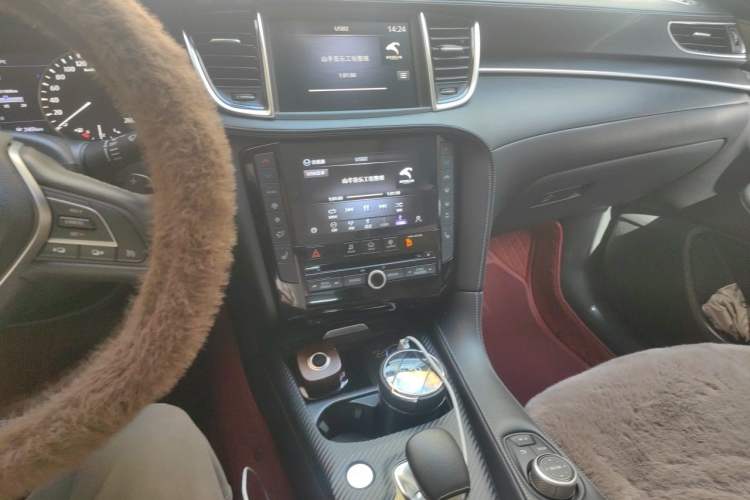 Used Infiniti QX50 2020 Revised Version 2.0T Two-Wheel Drive Fashion Edition Audio And AC Panel