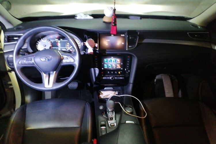 Used Infiniti QX50 2020 Revised Version 2.0T All-Wheel Drive Navigation Edition Center Console