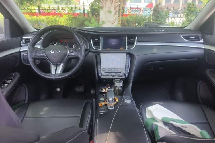 Used Infiniti QX50 2020 2.0T Two-Wheel Drive Fashion Edition Center Console