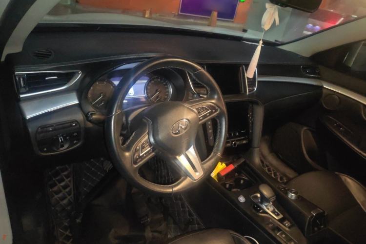 Used Infiniti QX50 2020 Revised Version 2.0T All-Wheel Drive Elite Edition Center Console
