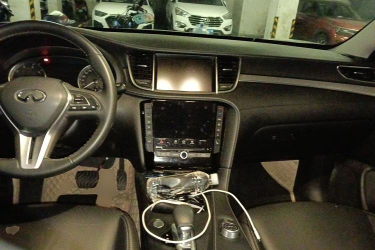 Used Infiniti QX50 2020 Revised Version 2.0T All-Wheel Drive Elite Edition Center Console