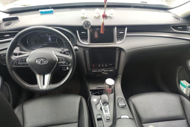 Used Infiniti QX50 2020 Revised Version 2.0T Two-Wheel Drive Elite Edition Center Console