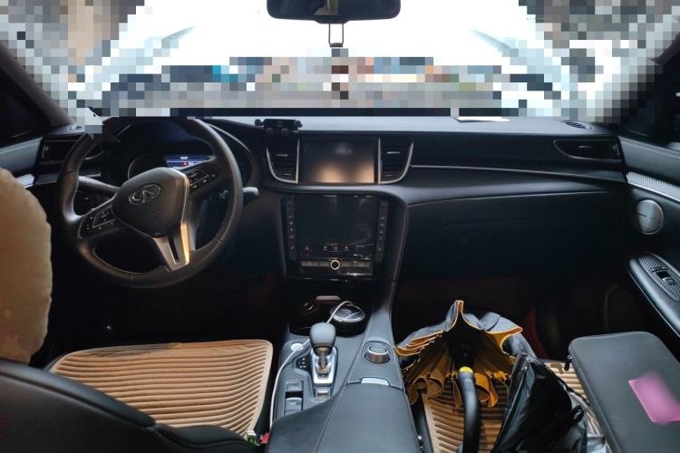 Used Infiniti QX50 2020 Revised Version 2.0T Two-Wheel Drive Fashion Edition Center Console
