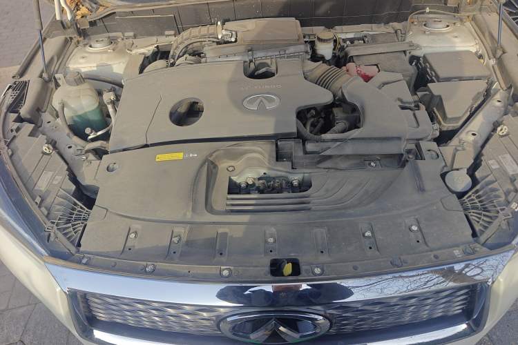 Used Infiniti QX50 2020 Revised Version 2.0T Two-Wheel Drive Fashion Edition Engine Bay