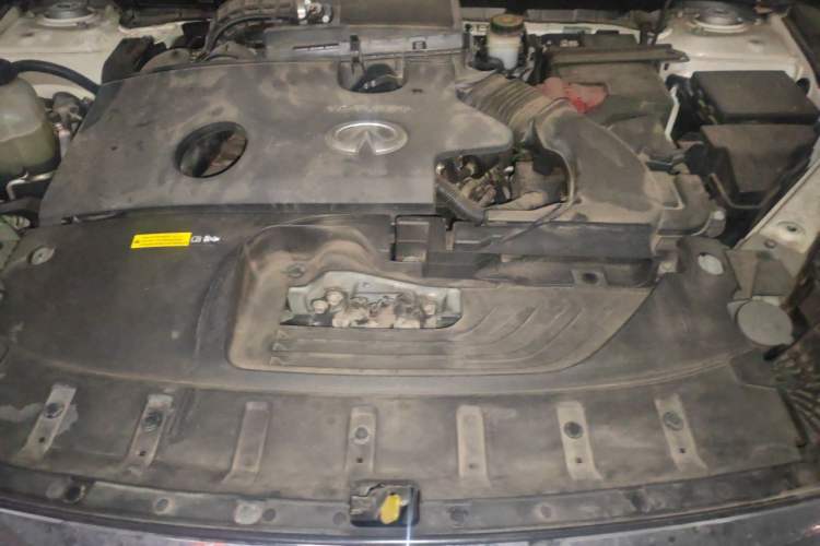 Used Infiniti QX50 2020 Revised Version 2.0T All-Wheel Drive Elite Edition Engine Bay