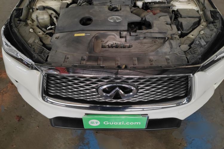 Used Infiniti QX50 2020 2.0T All-Wheel-Drive Elite Version Engine Bay