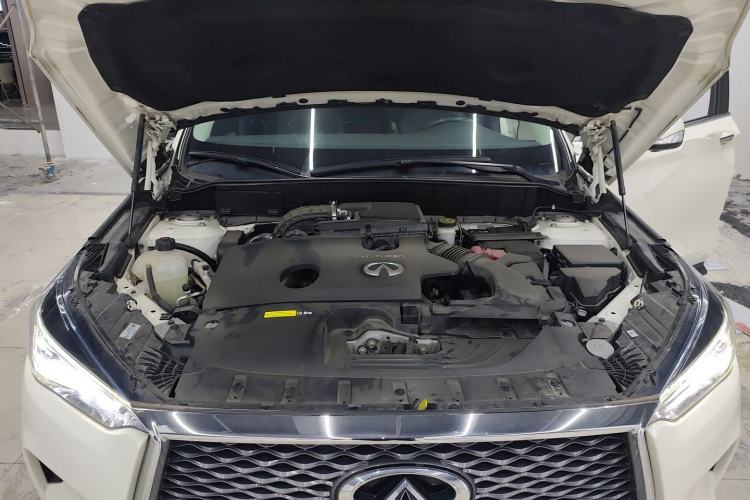 Used Infiniti QX50 2020 Revised Version 2.0T All-Wheel Drive Elite Edition Engine Bay