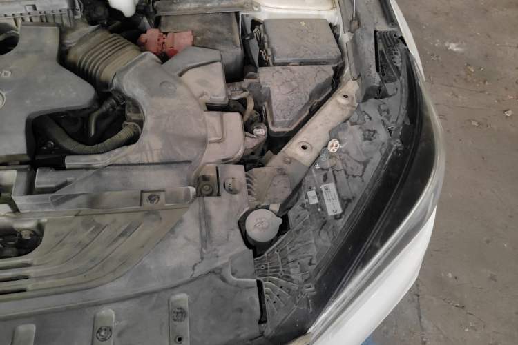 Used Infiniti QX50 2020 2.0T All-Wheel-Drive Elite Version Engine Bay Left