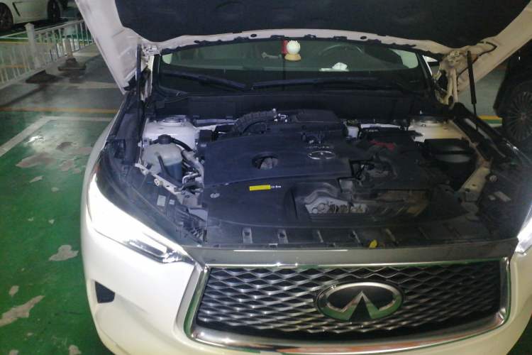 Used Infiniti QX50 2020 Revised Version 2.0T All-Wheel Drive Navigation Edition Engine Bay Right