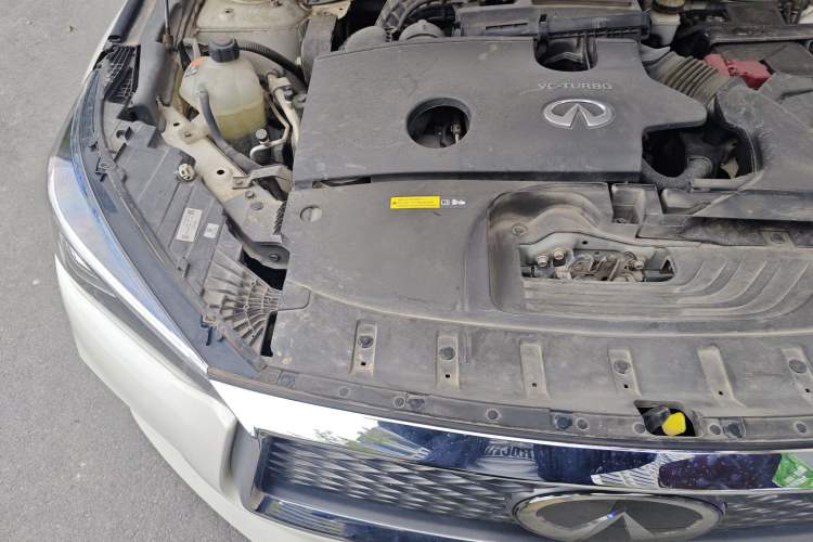 Used Infiniti QX50 2020 2.0T Four-Wheel Drive Navigation Edition Engine Bay Right