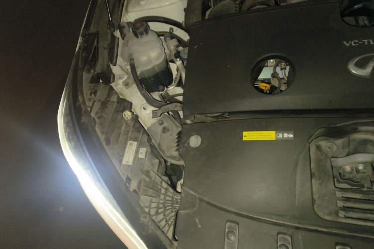 Used Infiniti QX50 2020 Revised Version 2.0T Two-Wheel Drive Fashion Edition Engine Bay Right