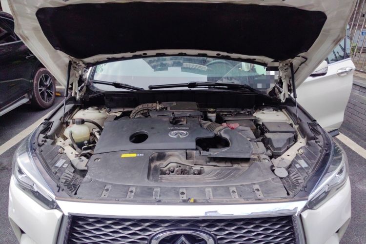 Used Infiniti QX50 2020 2.0T All-Wheel-Drive Elite Version Engine Bay
