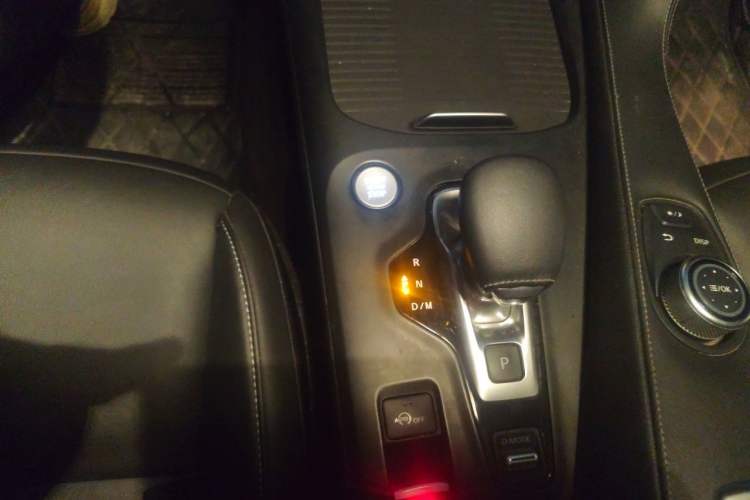 Used Infiniti QX50 2020 2.0T Two-Wheel Drive Fashion Edition Gear Lever