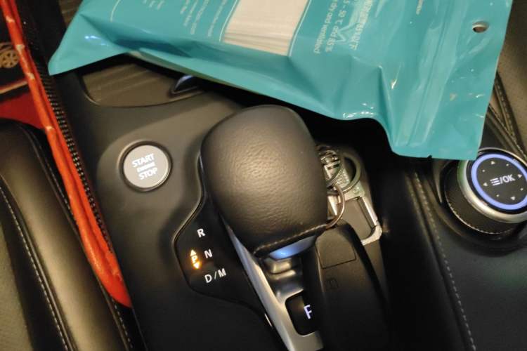 Used Infiniti QX50 2020 2.0T All-Wheel-Drive Elite Version Gear Lever